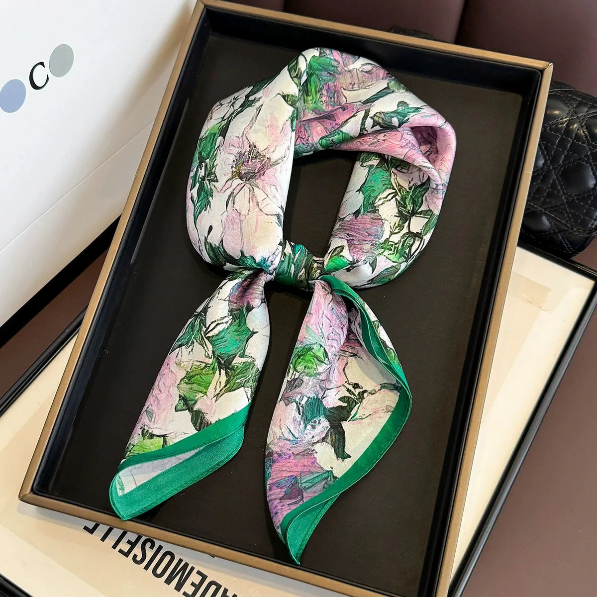 Foulard in Seta di Gelso a Stampe Fantasia