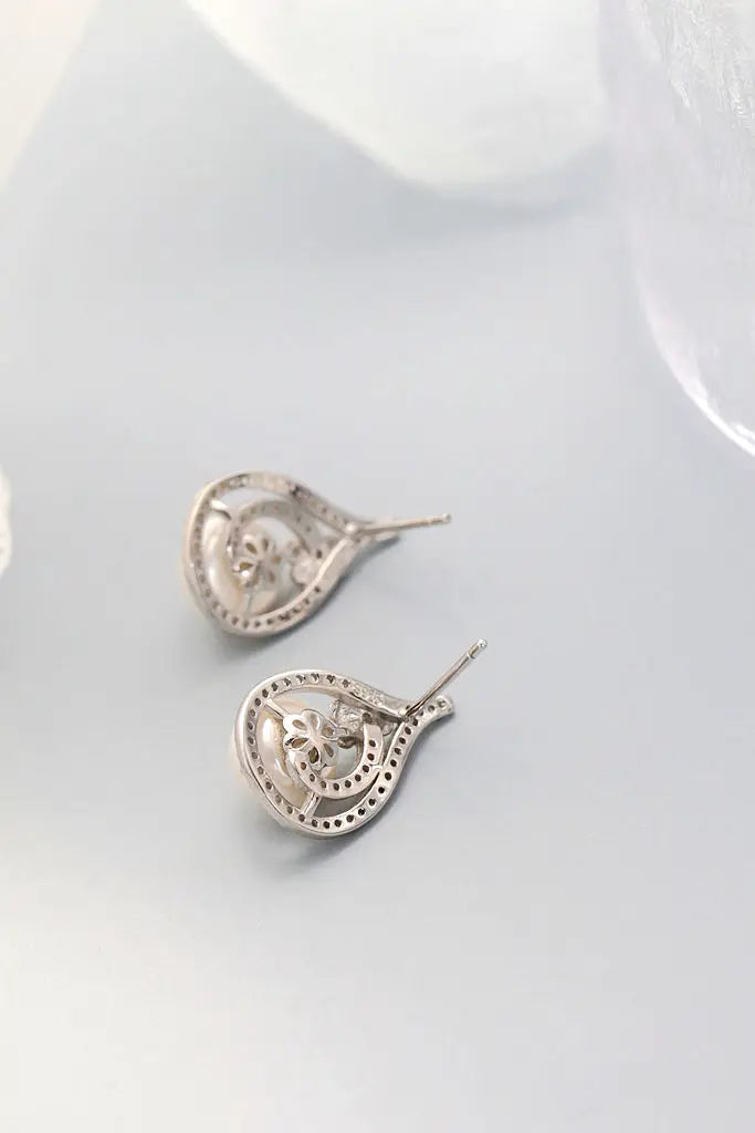 Authentic 925 Sterling Silver Earstuds Hollowed-Out Floral Pattern Inlaid Natural Freshwater Pearl Gentle Graceful Earring Gift