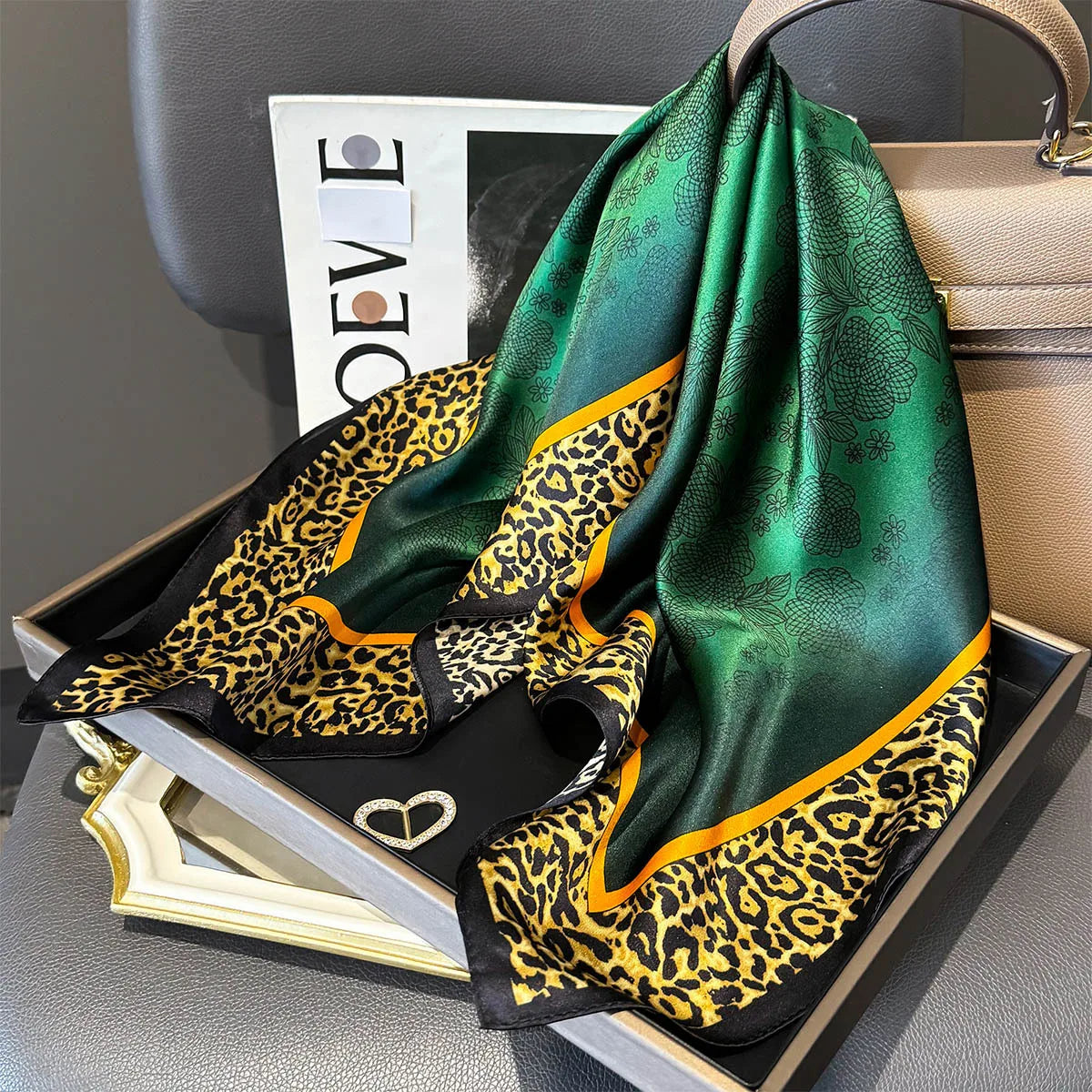 Foulard in Seta di Gelso a Stampe Fantasia