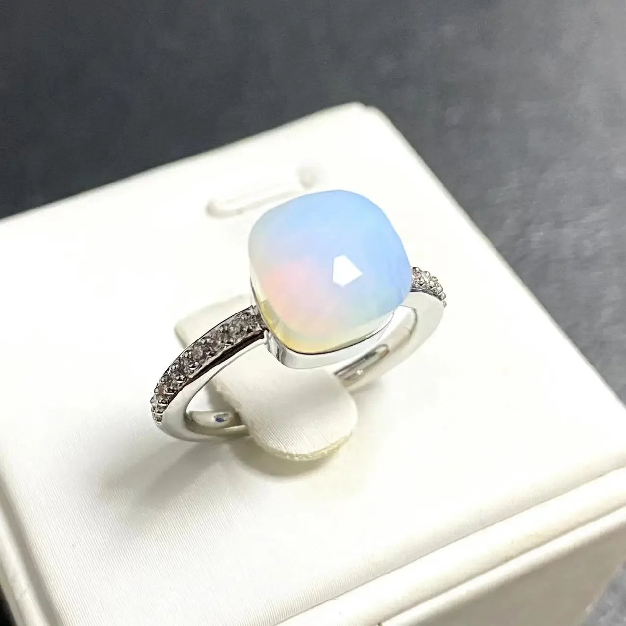 Ladies Square Candy Ring Slim Single Row Zircon Crystal Ring Platinum Plated Amethyst Jewelry Party Gift for Women