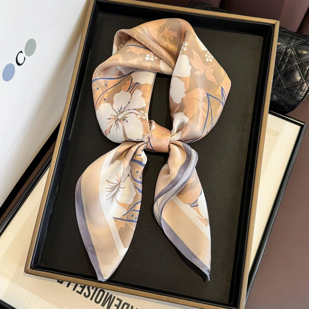 Foulard in Seta di Gelso a Stampe Fantasia