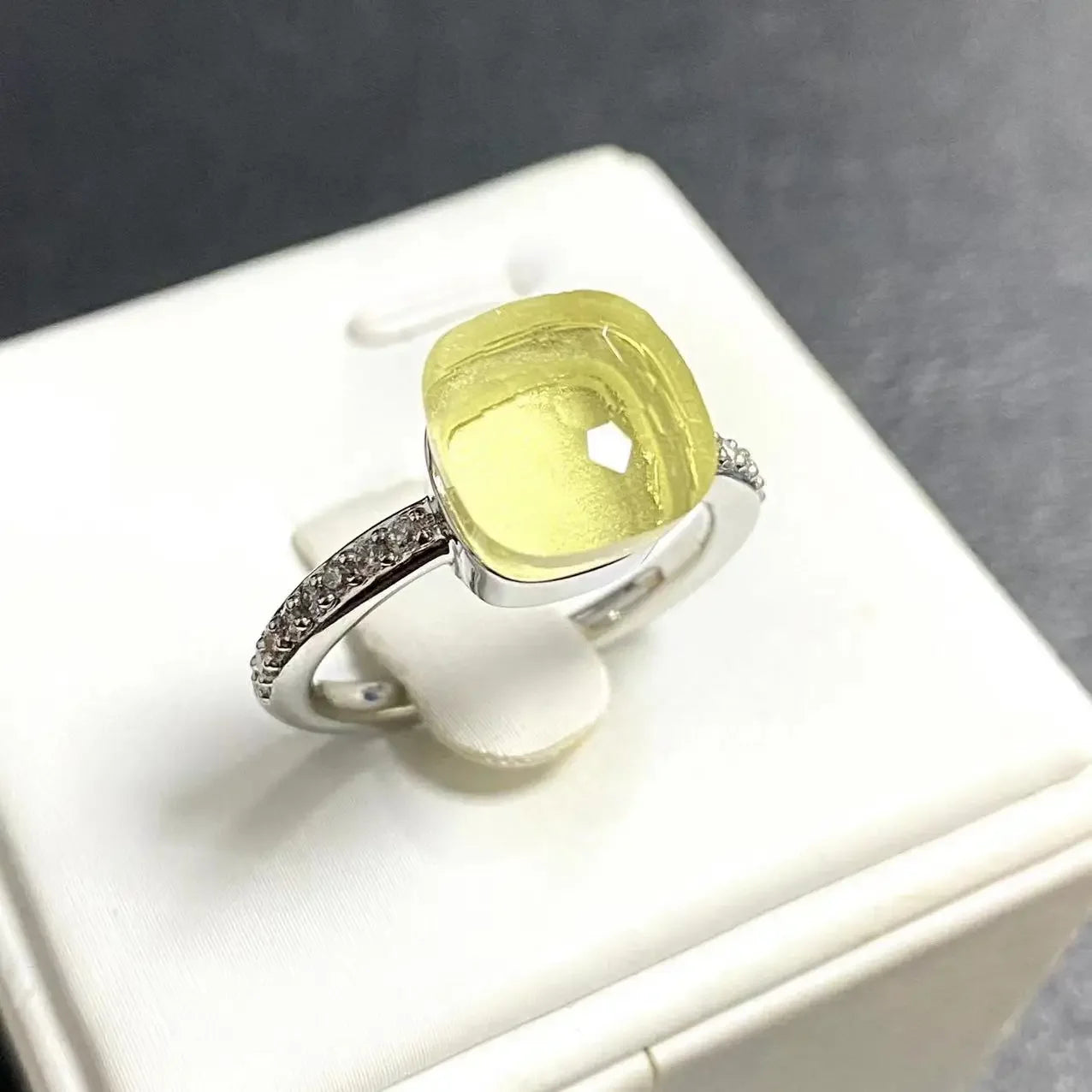 Ladies Square Candy Ring Slim Single Row Zircon Crystal Ring Platinum Plated Amethyst Jewelry Party Gift for Women