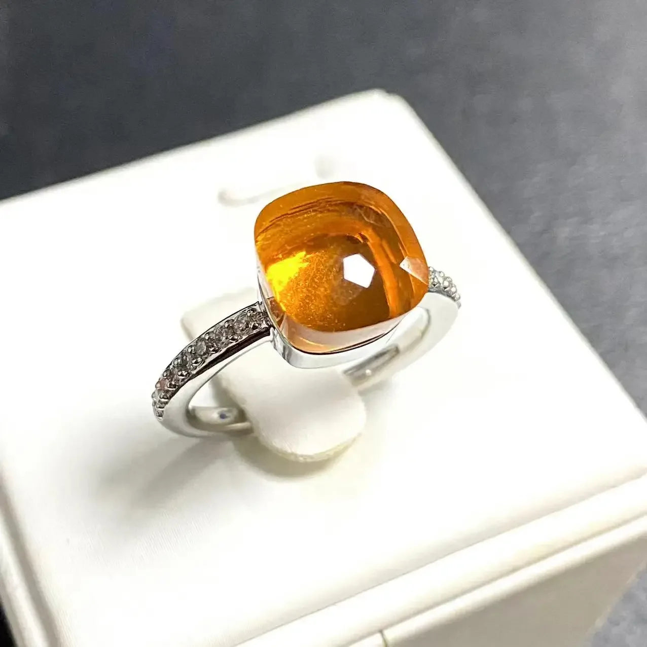 Ladies Square Candy Ring Slim Single Row Zircon Crystal Ring Platinum Plated Amethyst Jewelry Party Gift for Women