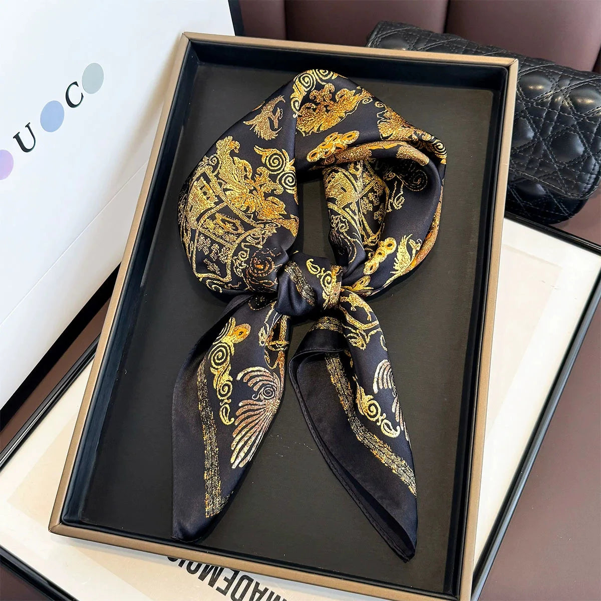 Foulard in Seta di Gelso a Stampe Fantasia