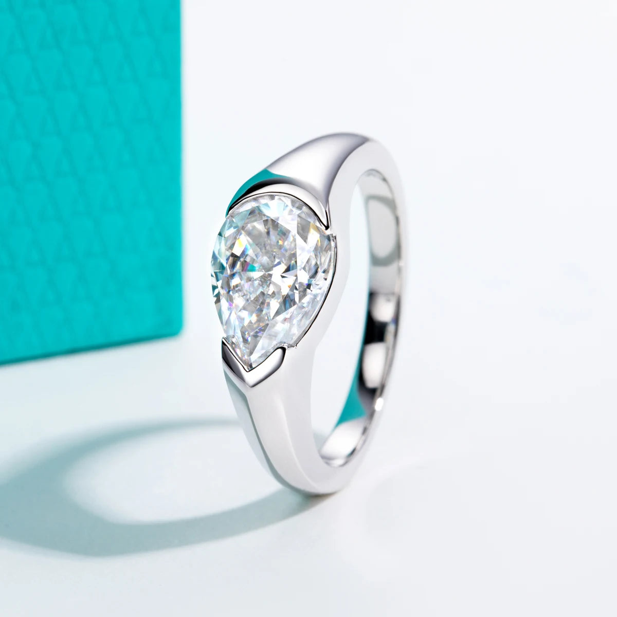 AnuJewel 2.5ct Pear Cut Moissanite Engagement Wedding Ring 925 Sterling Silver Ring 18k White Gold Plated for Women&Men Jewelry