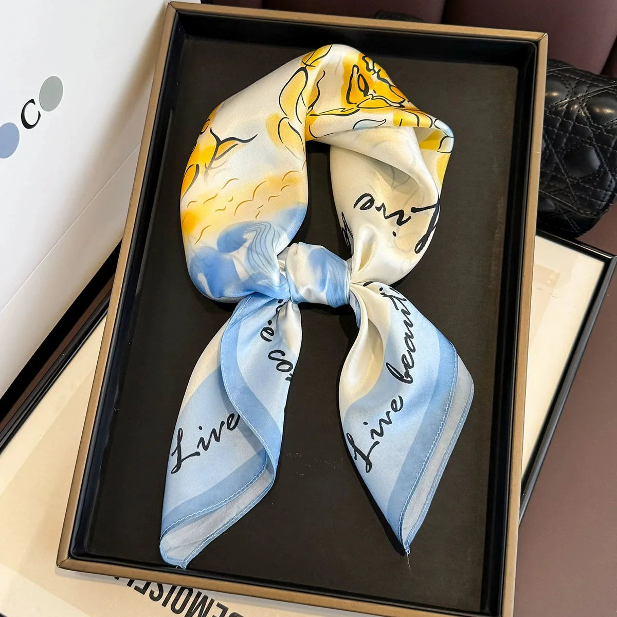 Foulard in Seta di Gelso a Stampe Fantasia