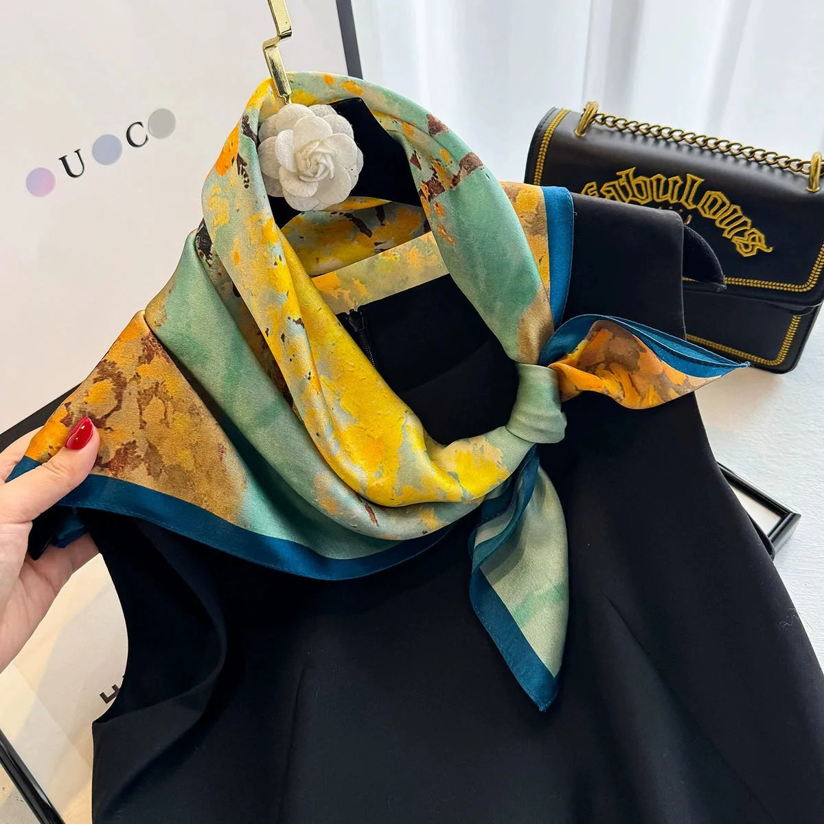 Foulard in Seta di Gelso a Stampe Fantasia