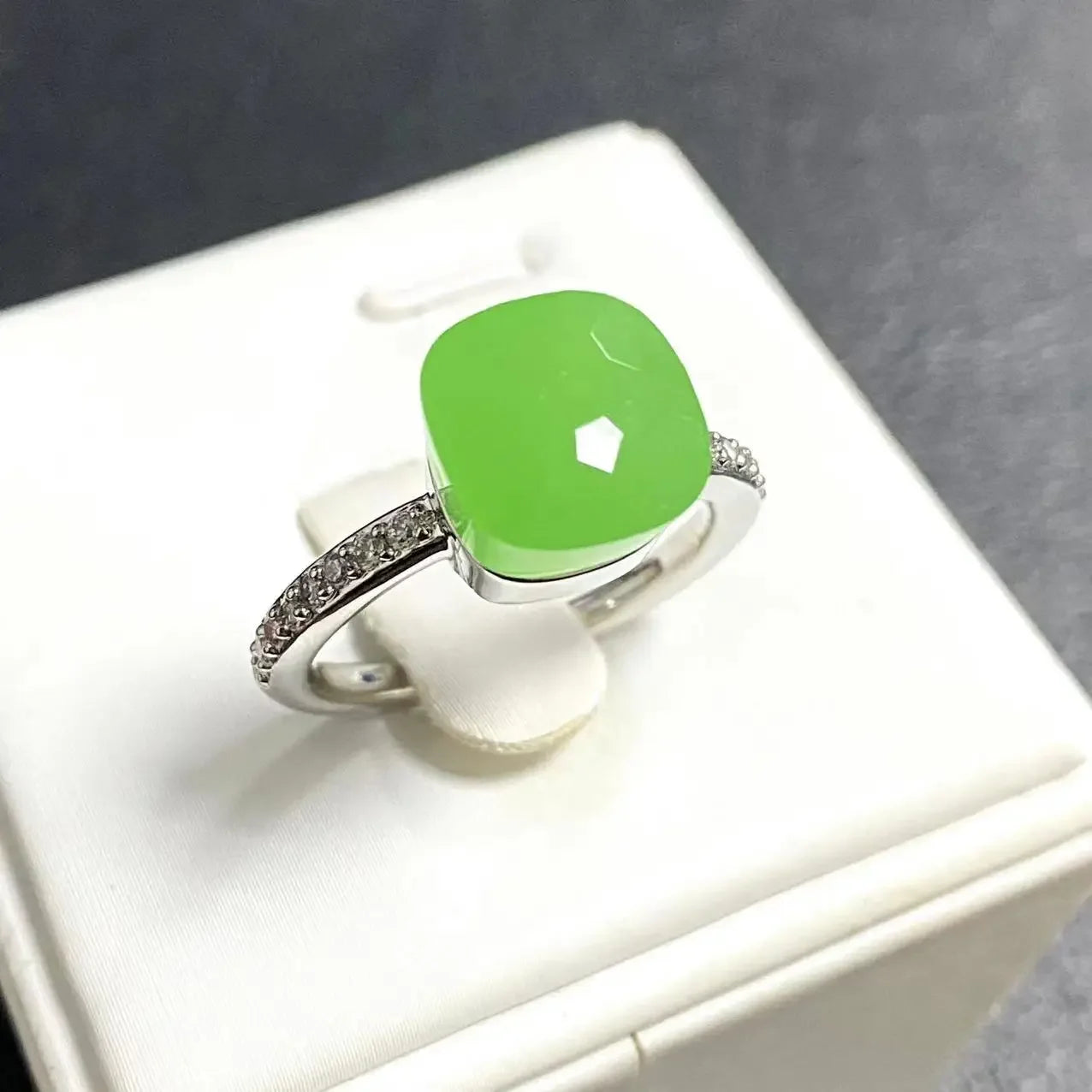 Ladies Square Candy Ring Slim Single Row Zircon Crystal Ring Platinum Plated Amethyst Jewelry Party Gift for Women