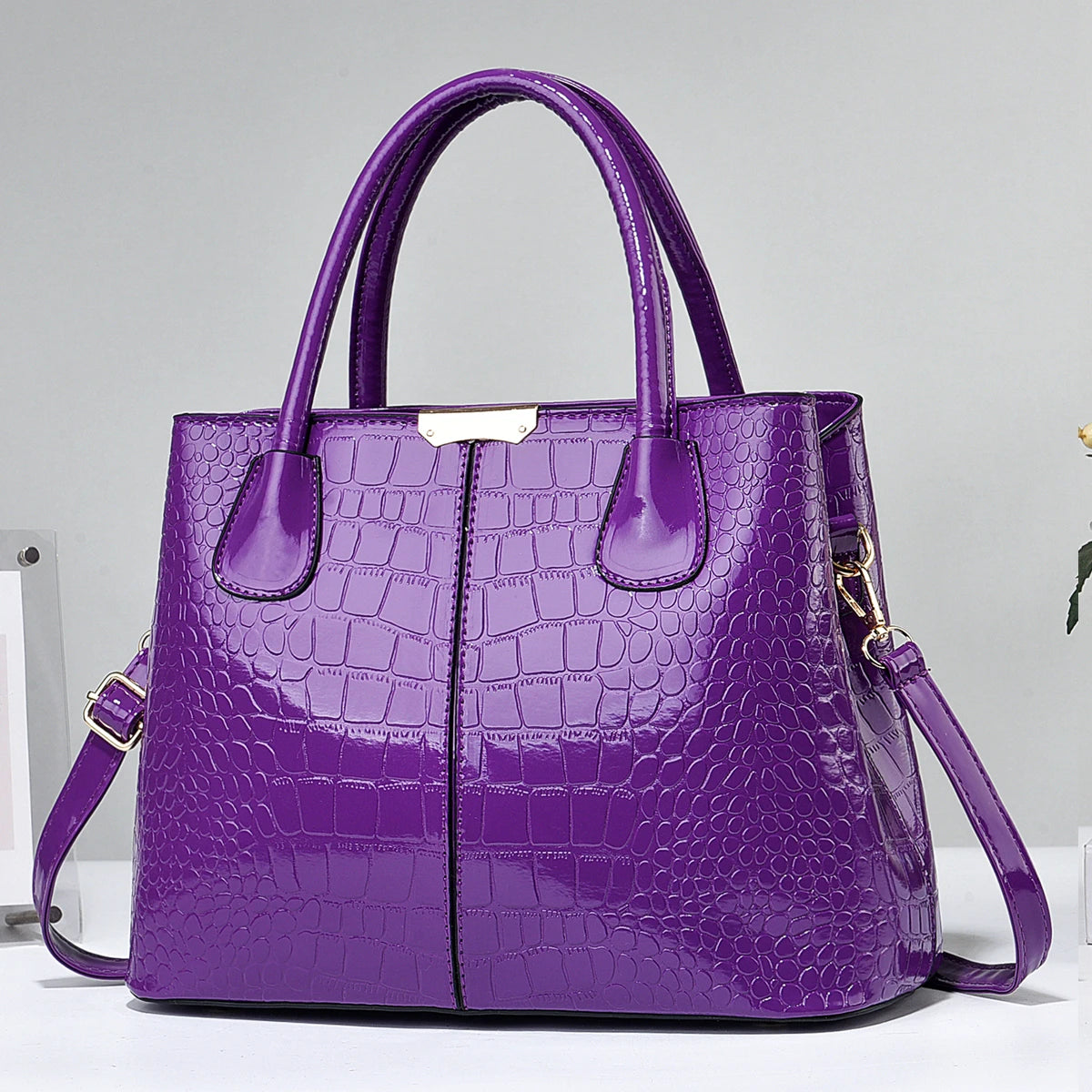Borsa Tote Verniciata con Lavorazione Coccodrillo