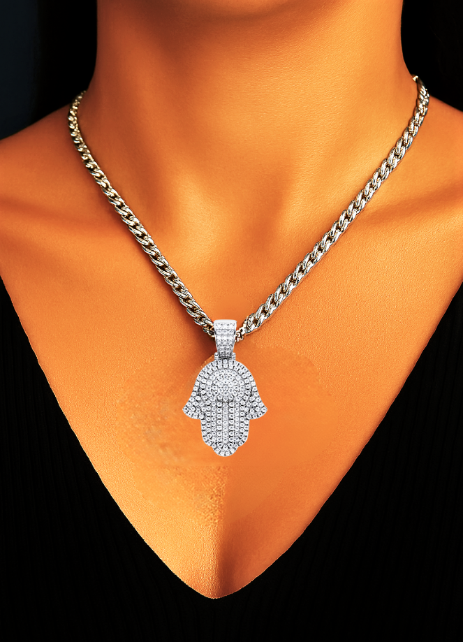 Collana "Mano di Fatima" in Moissanite D Color