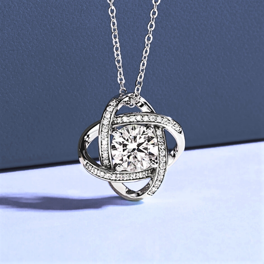 Collana "Nodo d'Amore" con Moissanite da ct 3,00